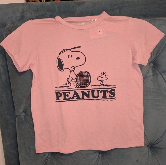 Uniqlo Tops - NWT Pink Uniqlo Snoopy & Woodstock T-Shirt